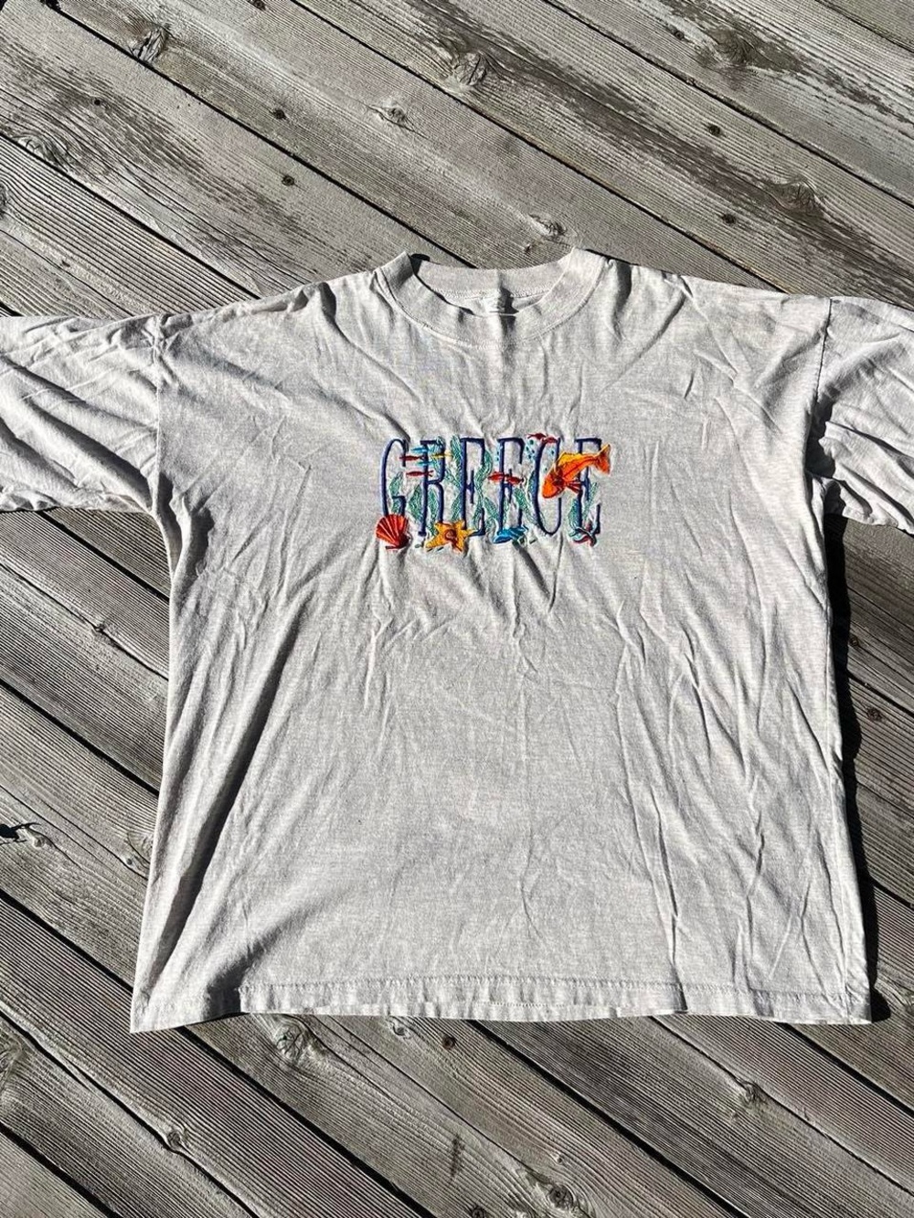 beige “greece” embroidered t-shirt